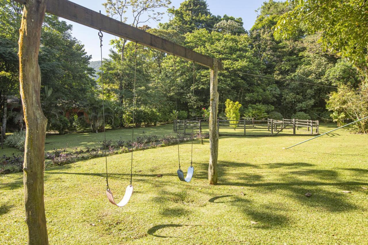"Hana'S Celeste Retreat" Large Modern Villa Sleeps 6 On 20 Acres Of Nature! Бійягуа Екстер'єр фото